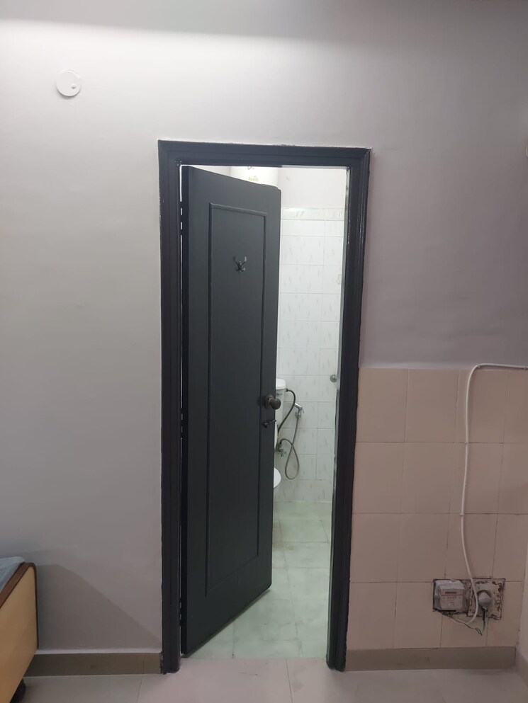 Room, sector 52 4 Bedroom 3300 Sq.Ft. Builder Floor In Sector 52 Gurgaon 8911827