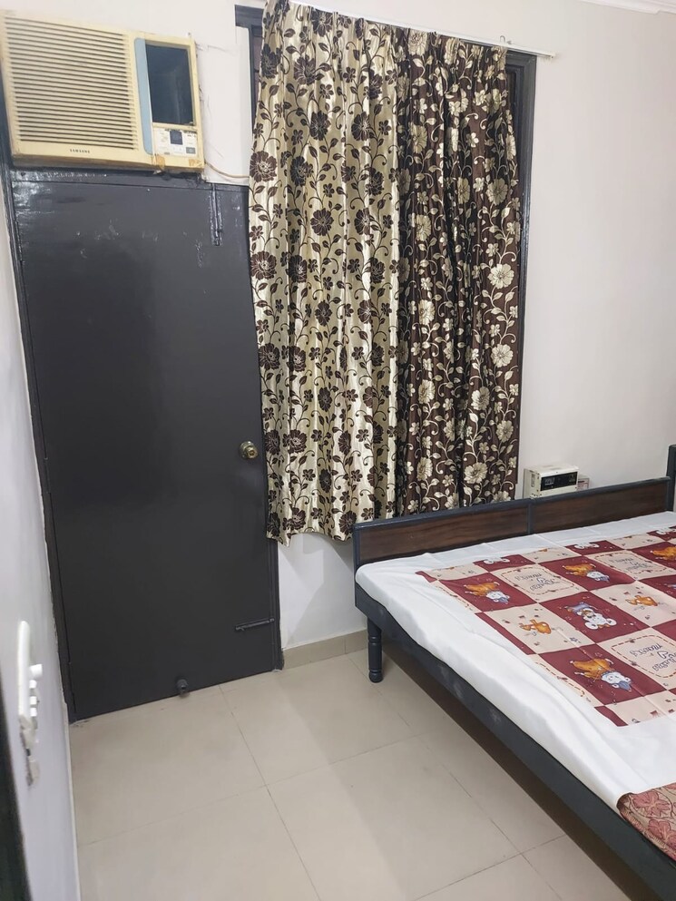 Bedroom, sector 52 4 Bedroom 3300 Sq.Ft. Builder Floor In Sector 52 Gurgaon 8911827