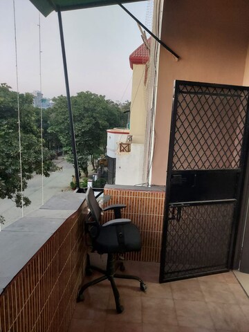 Balcony in 4 BHK Builder Floor at Sector 52 – for Rent