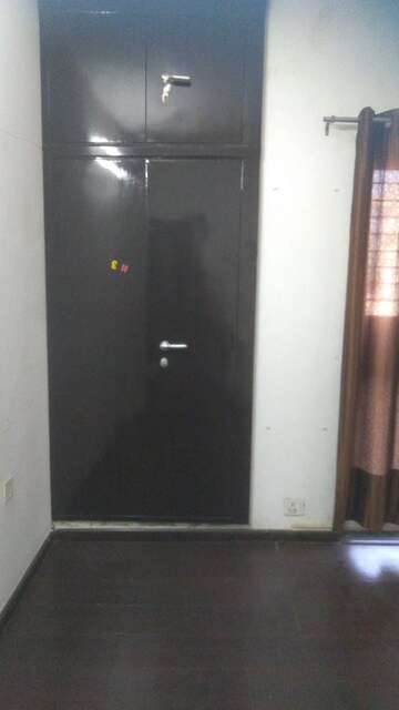 Furnished Amenities in 3 BHK Builder Floor at BPTP Park Towers, Sector 77 – for Sale