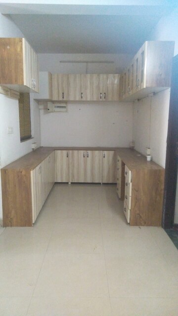 Kitchen in 3 BHK Builder Floor at BPTP Park Towers, Sector 77 – for Sale