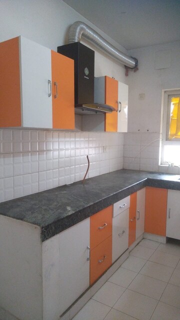 Kitchen in 3 BHK Builder Floor at BPTP Park Towers, Sector 77 – for Sale