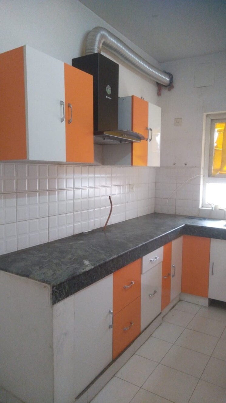Kitchen, bptp-park-floors-i 3 Bedroom 1620 Sq.Ft. Builder Floor In Sector 77 Faridabad 8911760