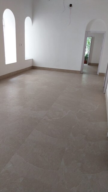 Room in  Office Space at Sarat Bose Road – for Rent