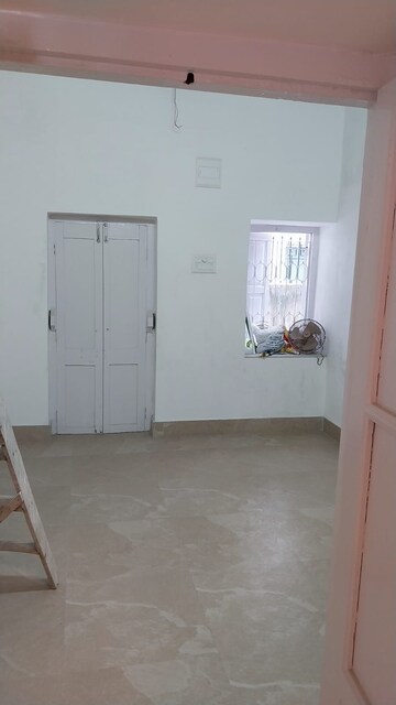Room in  Office Space at Sarat Bose Road – for Rent