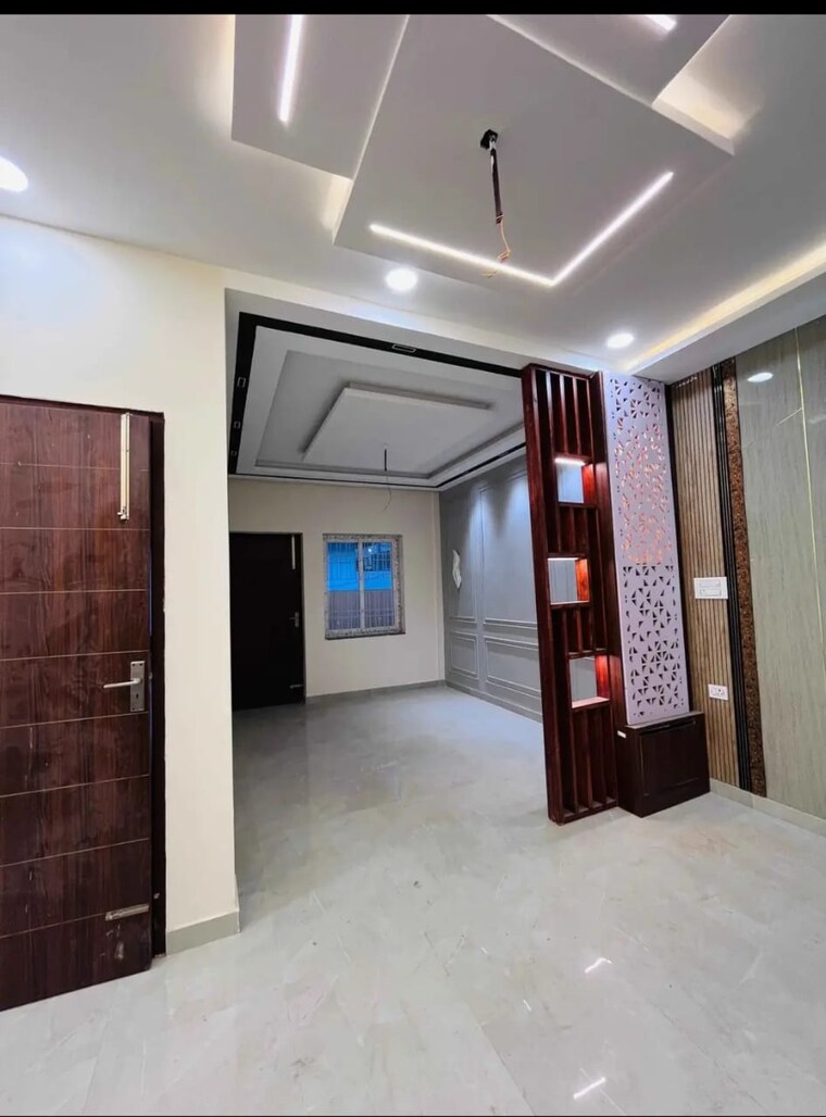 Room, gomti nagar 3 Bedroom 1500 Sq.Ft. Villa In Gomti Nagar Lucknow 8911824
