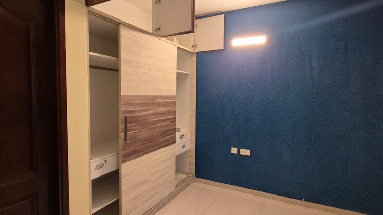 Room, zonasha-elegance 3 Bedroom 2014 Sq.Ft. Apartment In Haralur Road Bangalore 8911074