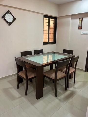 Team Area in 2.5 BHK Apartment at Andheri East – for Rent