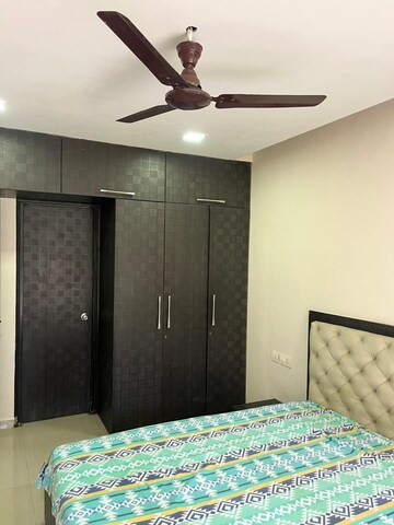 Bedroom in 2.5 BHK Apartment at Andheri East – for Rent