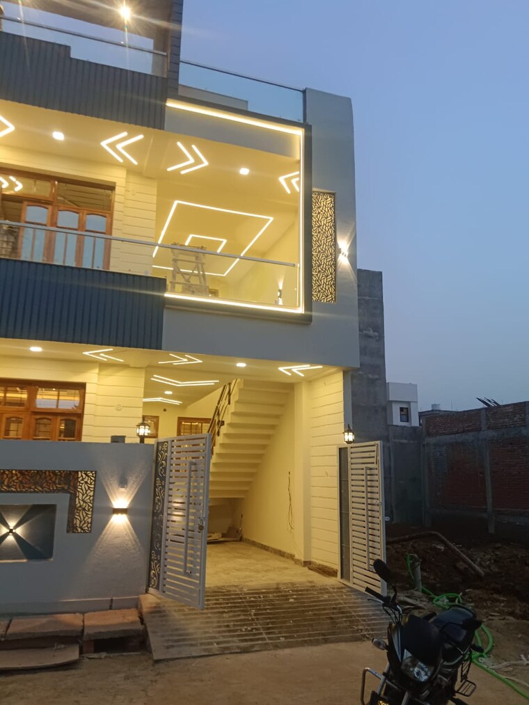 Exterior View, gomti nagar 3 Bedroom 1000 Sq.Ft. Independent House In Gomti Nagar Lucknow 8911862
