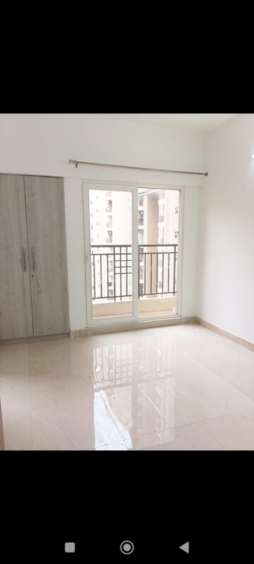 Room in 2 BHK Apartment at Ace Divino, Sector 1 Greater Noida – for Rent