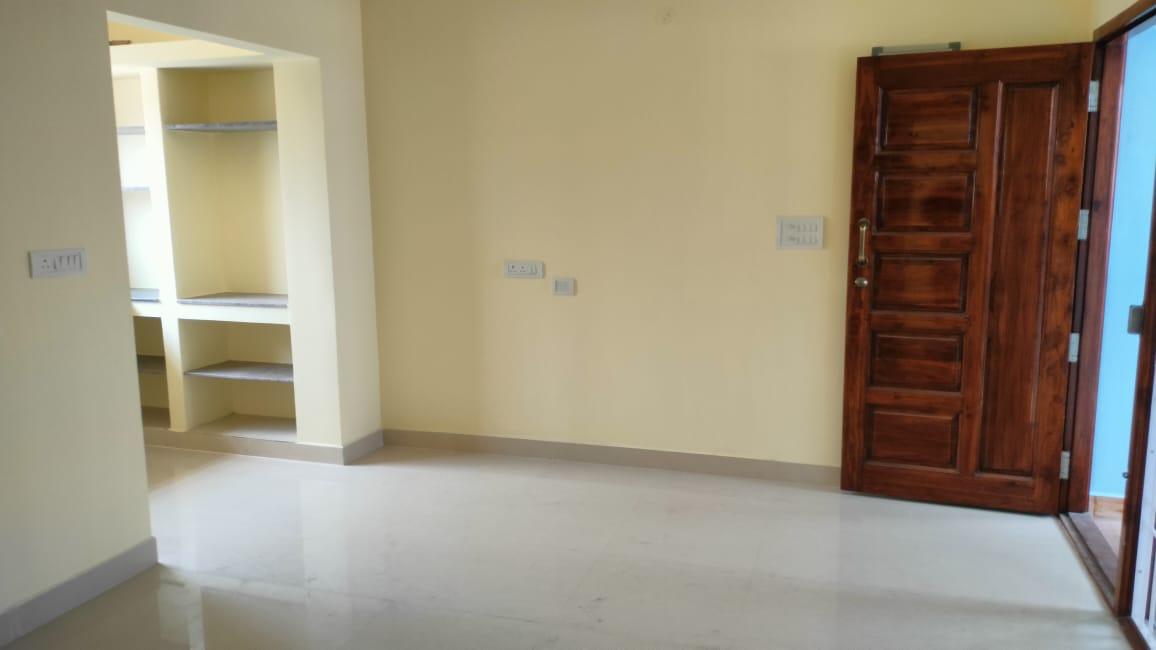 2 BHK Builder Floor For Sale in Samsur