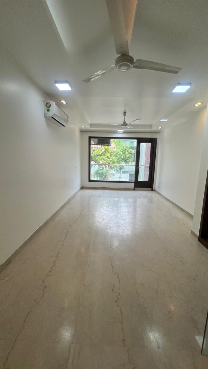 3 BHK + Servant Room Builder Floor For Rent in Uday Park