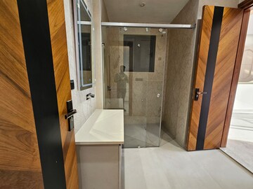 Building Lobby in 4 BHK Builder Floor at Parklands, Sector 85 – for Sale