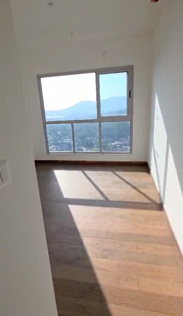 Room in 2 BHK Apartment at Piramal Revanta, Mulund West – for Sale