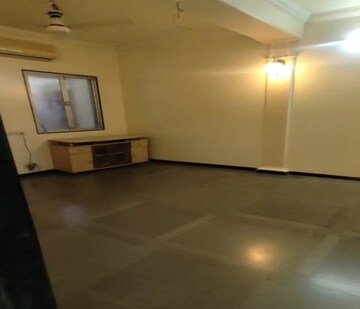 Bedroom in 2 BHK Apartment at Parel – for Rent