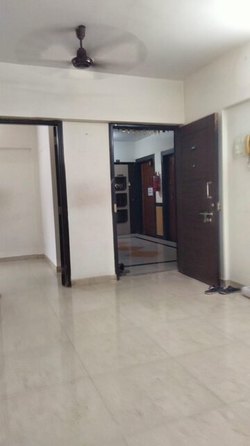 Room in 2.5 BHK Apartment at Radha Govind, Borivali East – for Rent