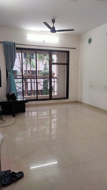 Room in 2.5 BHK Apartment at Radha Govind, Borivali East – for Rent