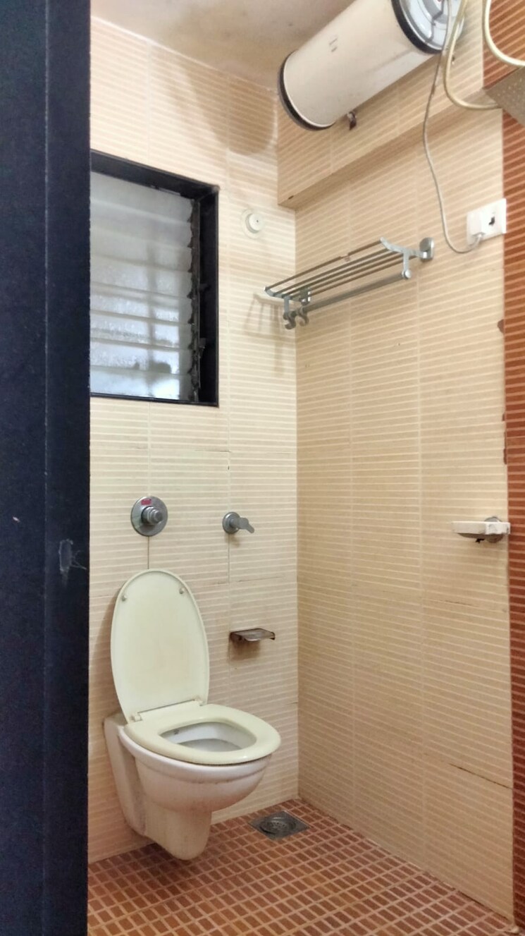 Bathroom, radha-govind 2.5 Bedroom 1155 Sq.Ft. Apartment In Borivali East Mumbai 8911999