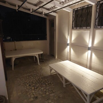 Living Room in 3 BHK Apartment at Khar West – for Rent