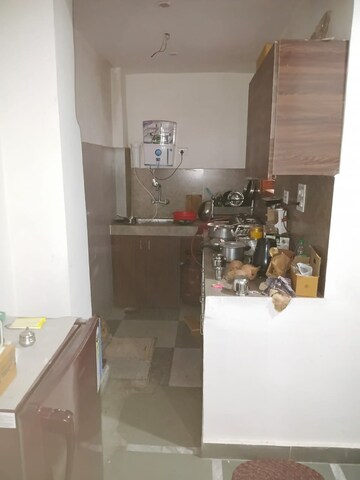 Kitchen in 1 BHK Builder Floor at Sector 40 – for Rent