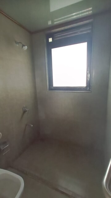 Room in 3.5 BHK Apartment at Lunkad Sky Vie, Viman Nagar – for Rent