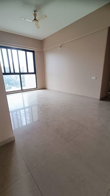 Room in 3.5 BHK Apartment at Lunkad Sky Vie, Viman Nagar – for Rent