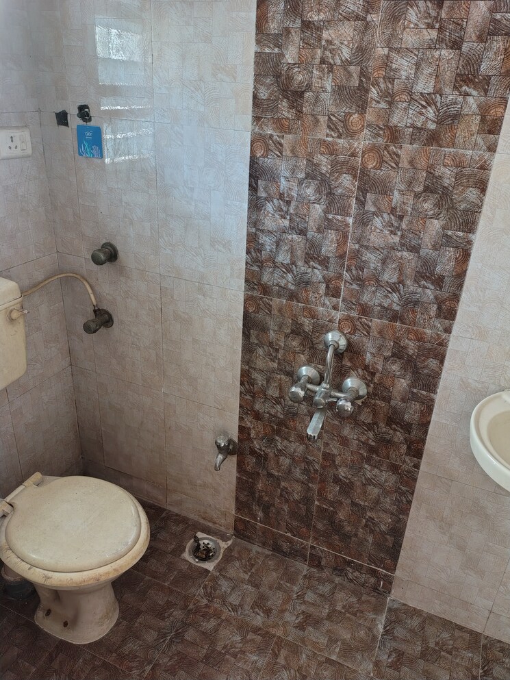 Bathroom, jai-shakti-arcade 2 Bedroom 850 Sq.Ft. Apartment In Taloja Navi Mumbai 8912049
