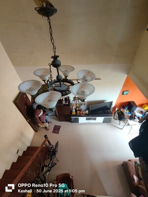 Room in 2.5 BHK Apartment at Govind Dham Chs, Kalwa – for Sale