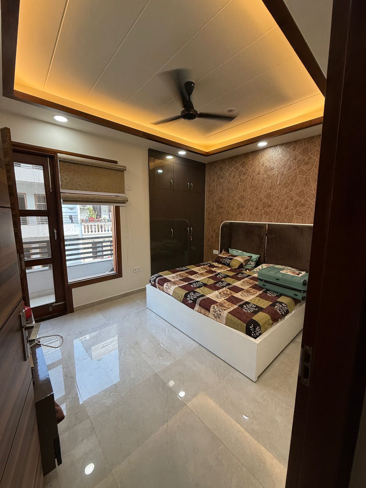 2 BHK + Pooja Room 125 Sq.Yd. Builder Floor in Rps Palms