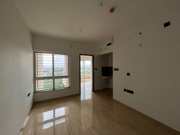 Room in 1 BHK Apartment at VTP Leonara, Mahalunge – for Rent