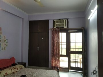 Room in 2.5 BHK Apartment at Saya Zenith, Ahinsa Khand 2 – for Rent