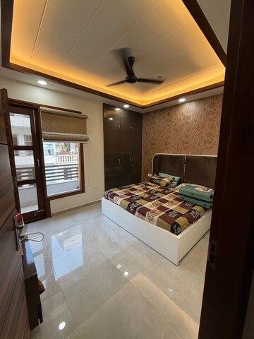 Bedroom in 2 BHK Builder Floor at Rps Palms, Sector 88 – for Rent