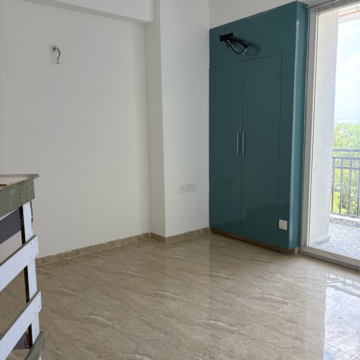 Room in 3 BHK Apartment at SLF Anushree, Sector 75 – for Rent