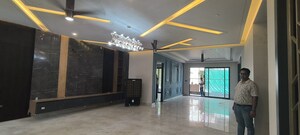 Room in 5 BHK Builder Floor at Parklands, Sector 85 – for Sale
