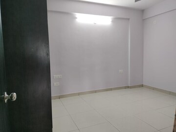 Room in 3 BHK Apartment at NR Royal Manor, Jakkuru – for Sale