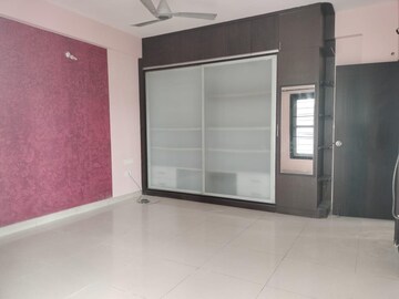 Room in 3 BHK Apartment at NR Royal Manor, Jakkuru – for Sale
