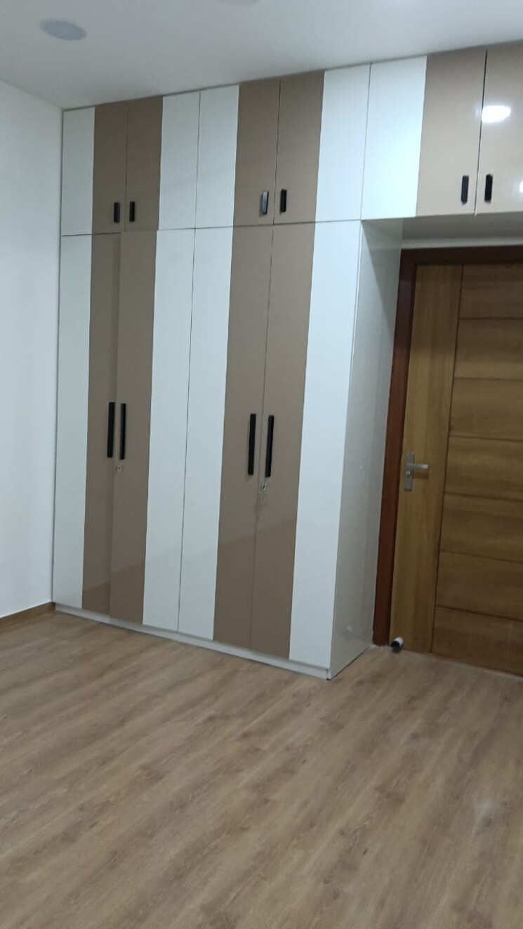 Room, tulip-yellow 3 Bedroom 1704 Sq.Ft. Apartment In Sector 69 Gurgaon 8912350