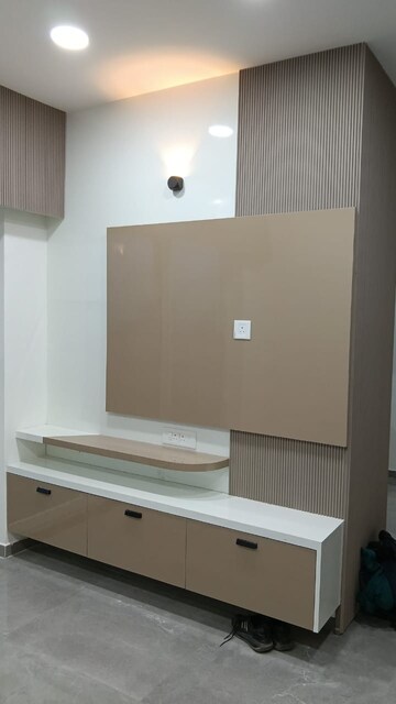 Room in 3 BHK Apartment at Tulip Yellow, Sector 69 – for Rent