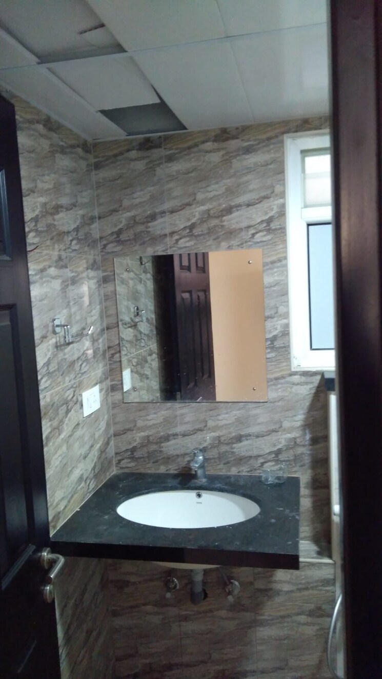 Bathroom, sumadhura-silver-ripples 2 Bedroom 910 Sq.Ft. Apartment In Whitefield Bangalore 8912345