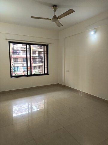 Room in 2 BHK Apartment at Bramha Suncity, Wadgaon Sheri – for Rent