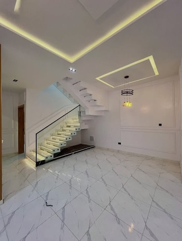 Master Bedroom in 4 BHK Builder Floor at Sector 35 – for Sale