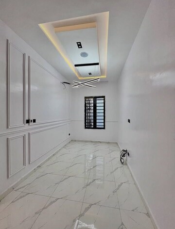 Room in 4 BHK Builder Floor at Sector 35 – for Sale