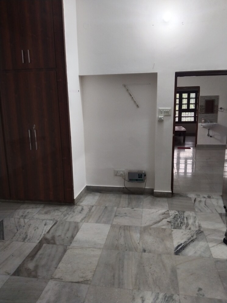 Room, gomti nagar 2 Bedroom 2200 Sq.Ft. Builder Floor In Gomti Nagar Lucknow 8912478