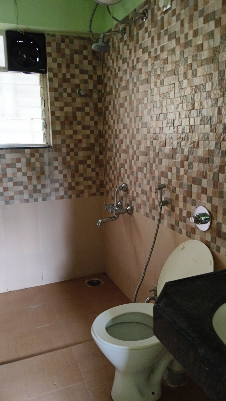 Bathroom, vilas-yashwin 2 Bedroom 1000 Sq.Ft. Apartment In Sus Pune 8912505