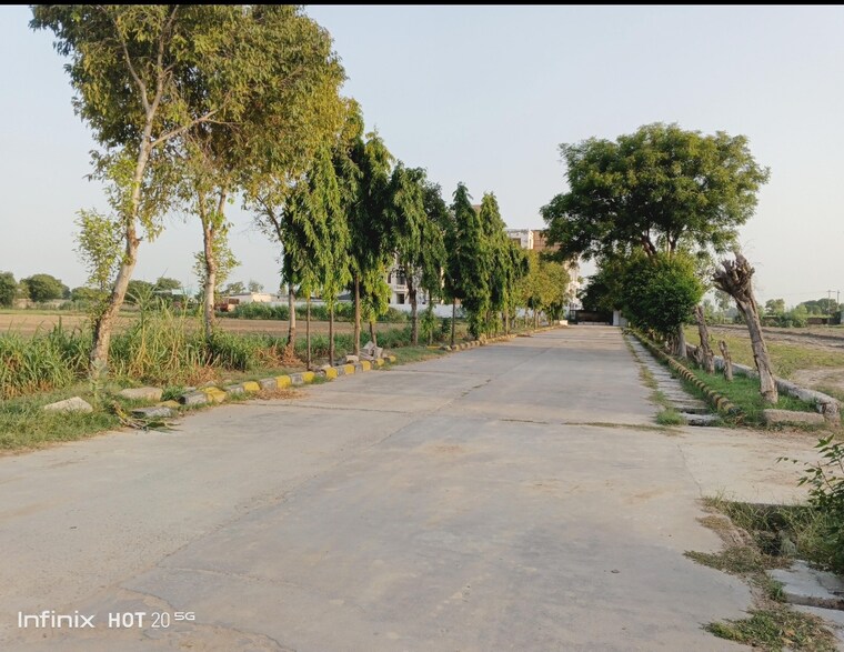 Garden, hanuman nagar  100 Sq.Yd. Plot In Hanuman Nagar Faridabad 8912511