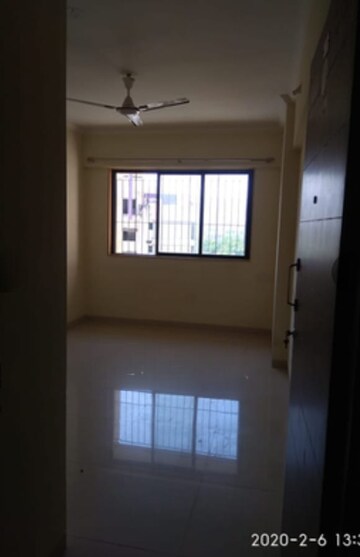 Room in 1 BHK Apartment at Cosmos Regency Kavesar, Kavesar – for Rent