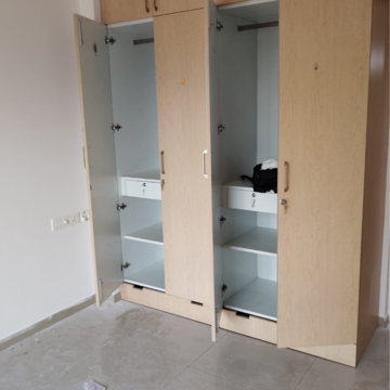 Room in 2 BHK Apartment at Orchid Woods, Hennur Road – for Rent