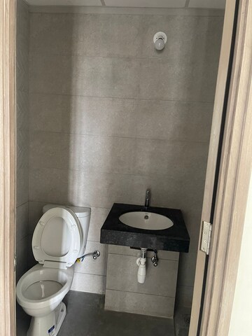 Bathroom in 2 BHK Apartment at Kalpataru Paramount, Kapur Bawdi – for Rent