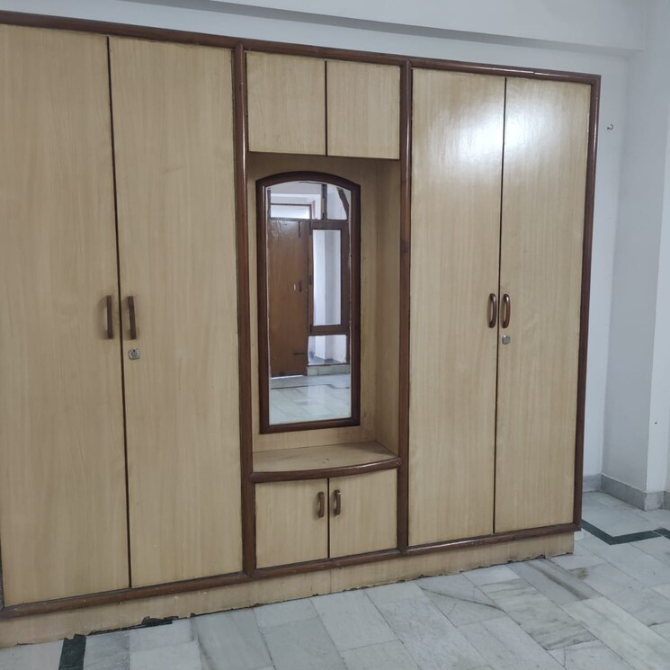 Room, gomti nagar 3 Bedroom 1700 Sq.Ft. Apartment In Gomti Nagar Lucknow 8912553